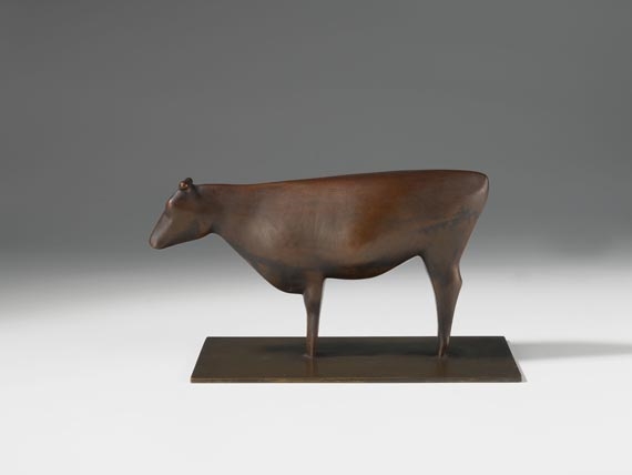 Stehende Kuh. "Windkuh" by Ewald Mataré, 1923