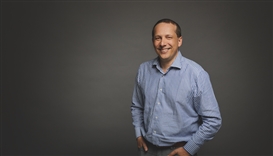 Zacke Steps Down from Management at Auctionata Paddle 8