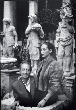 Artwork by Henri Cartier-Bresson, André Pieyre de Mandiargues et sa femme Bona, Venise, Italie, 1952, Made of Posterior silver print mounted on card