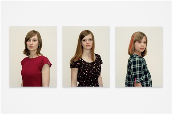 Rineke Dijkstra - Galerie Max Hetzler, Berlin (Goethestrasse)