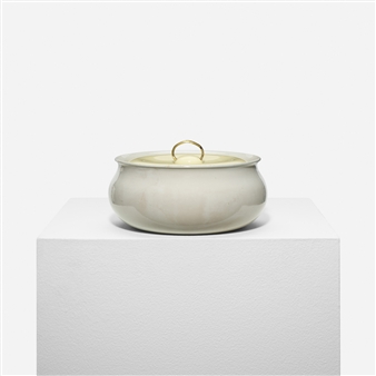 Lidded casserole dish - Eva Zeisel