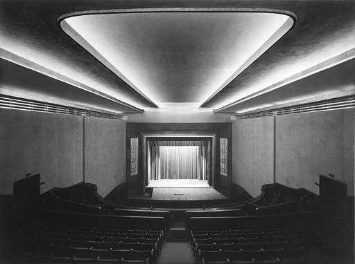 Cinema in Hamm by Werner Mantz, 1930