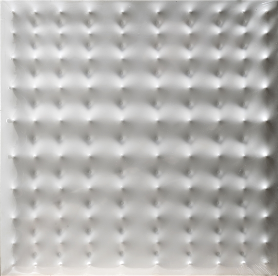 Estroflessione by Enrico Castellani, 1968