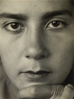 Portrait of a pensive girl - Rose Mandel