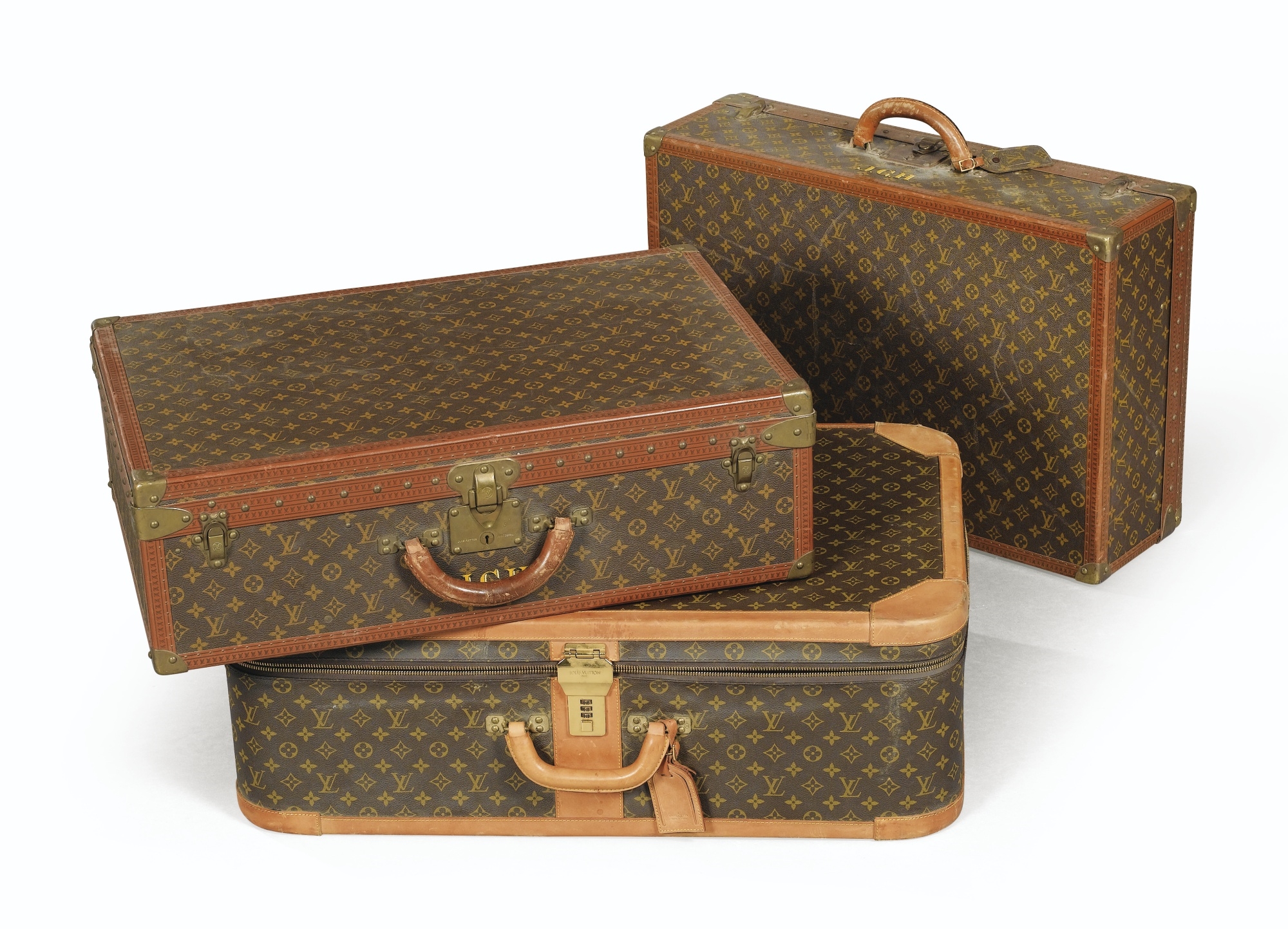 Sold at Auction: Louis Vuitton 3 Stratos Suitcase Set Trunk