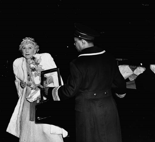 Weegee | Opening Night at the Metropolitan Opera (1943) | MutualArt