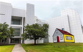 View the High Museum’s Warhol exhibit before it opens to the public