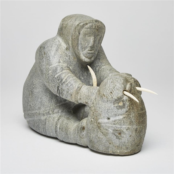 MAN AND WALRUS - Mususi Uniurtitak Ainalik