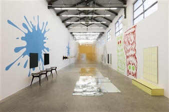 John Armleder: Better, Quasi - MASSIMODECARLO, Milan (Ventura)