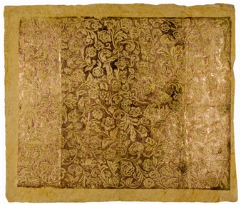 Grande carta damascata in oro con decoro di fiori e frutti intrecciati - Paul Reimund