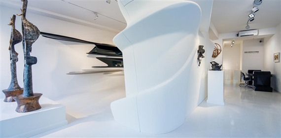 From Surface To Space: 100 Years of Sculpture, Relief and Collage - Galerie Gmurzynska, Zürich (Paradeplatz)