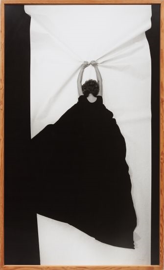 Artwork by Helena Almeida, Ponto de Fuga (Vanishing Point), Made of Gelatin silver print, flush-mounted