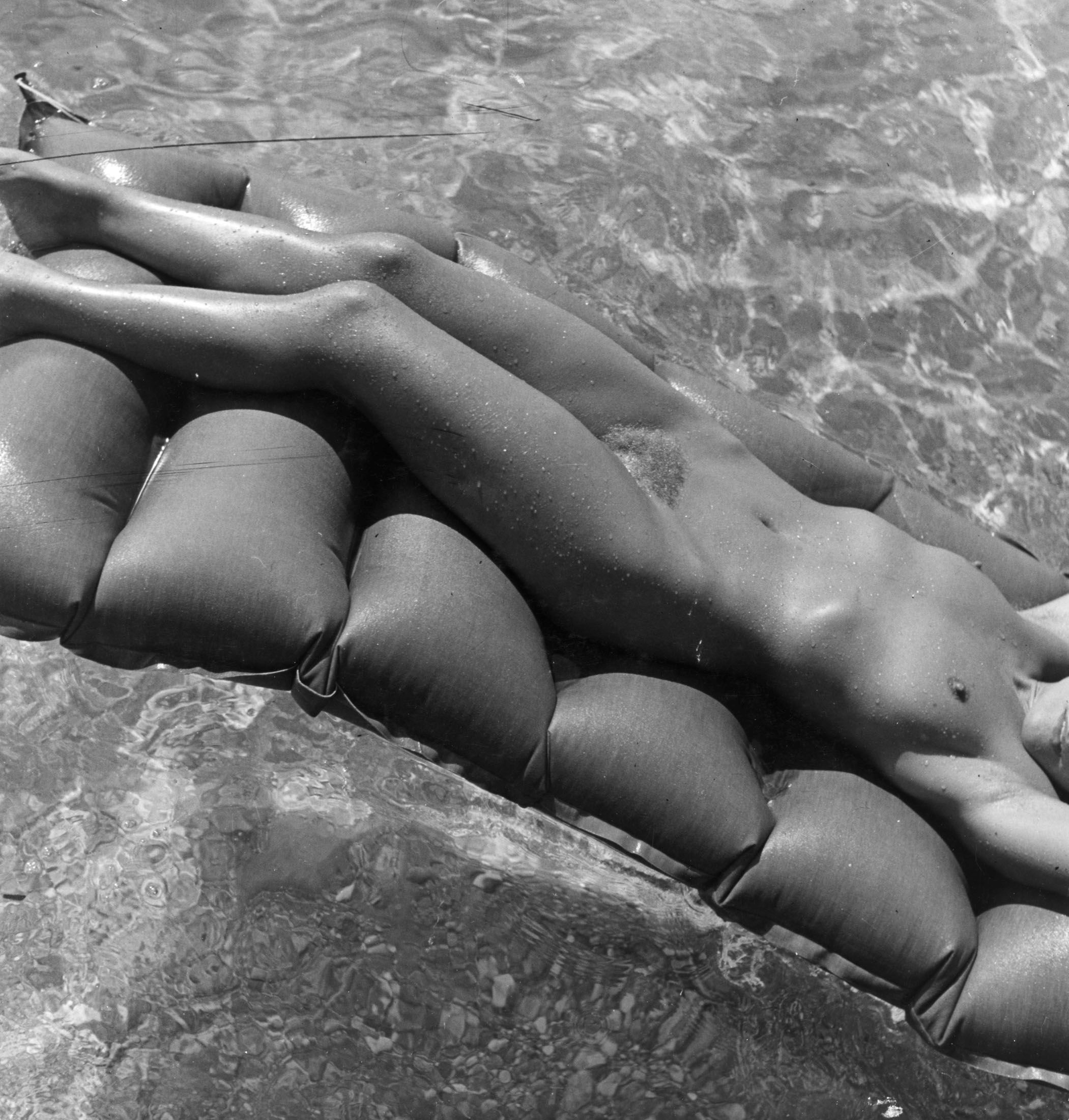 Artwork by Pierre Boucher, Nu sur matelas pneumatique, Made of Vintage. Gelatin silver print