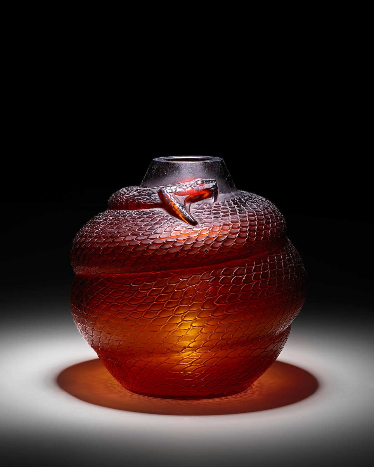 René Lalique Serpent Vase (1924) MutualArt