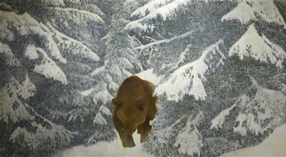 Björn i vinterlandskap