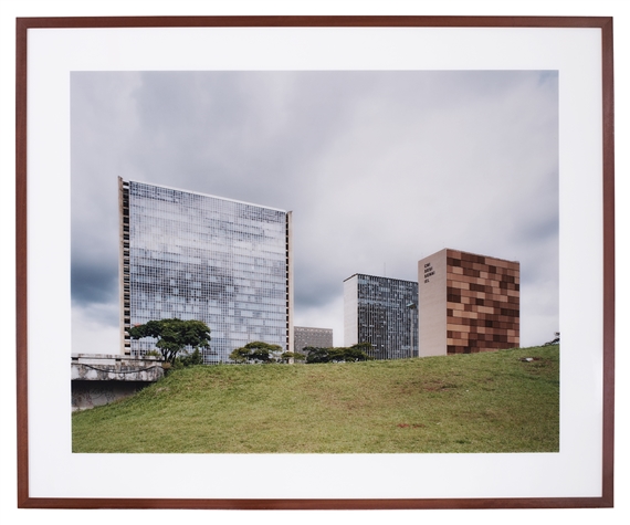 BANKSEKTOR NORD, BRASILIA by Andreas Gursky, 1994