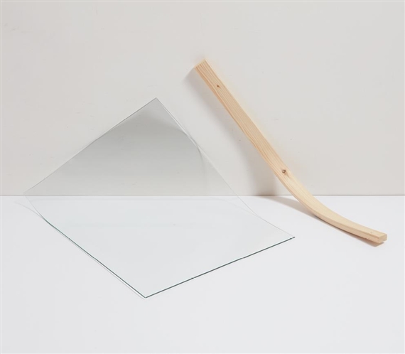 Ungeklaerter Zustand by Alicja Kwade, 2010