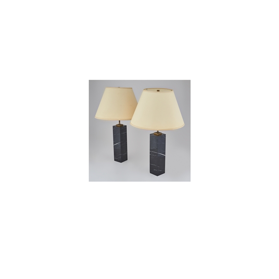 Terence Harold RobsjohnGibbings Pair of columnar table lamps with