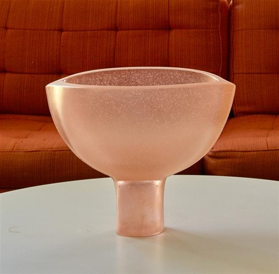 Pod by Ann Robinson, 1998