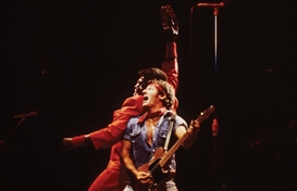 Ten Rarely Seen Springsteen Photographs That Capture the Exhilarating Power of The Boss