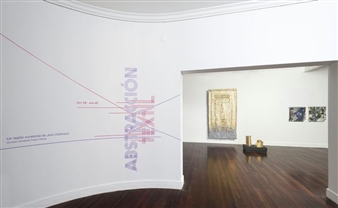 Abstracción textil: Textile Abstraction - Galeria Casas Riegner