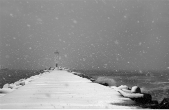 Whispering Tranquility: Kim Yeong-Jea's Seascape Series - JanKossen, New York