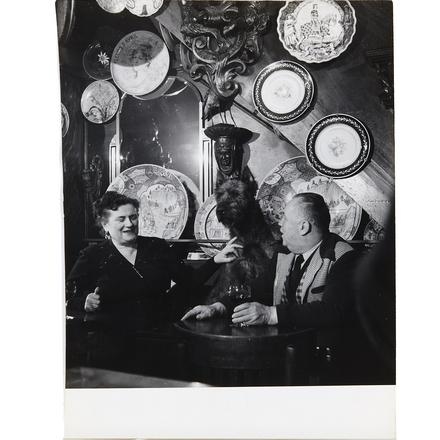 Café Curieux by Robert Doisneau, 1953
