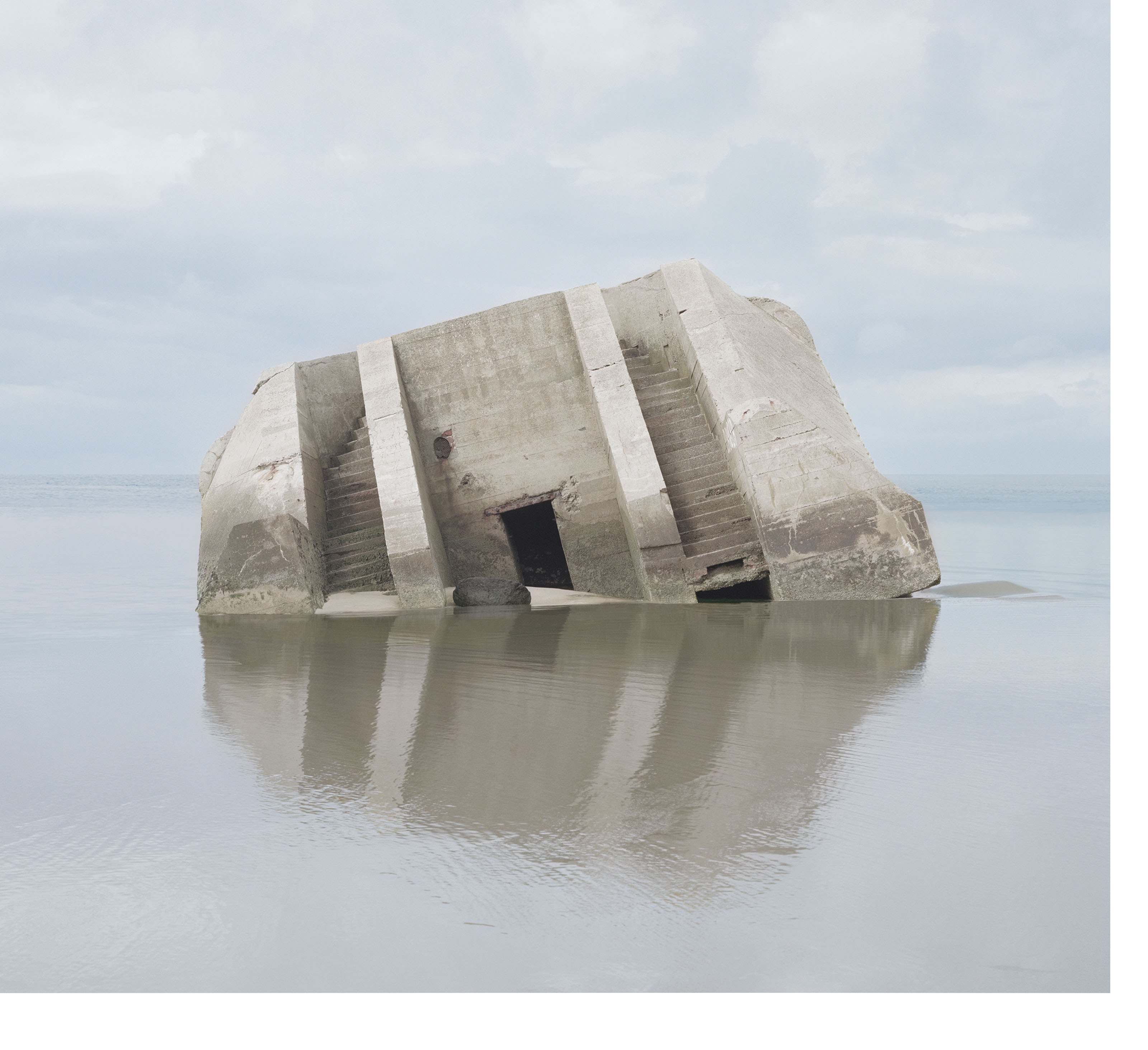 Artwork by Noémie Goudal, Combat (from the series Haven Her Body Was), Made of Lambda print