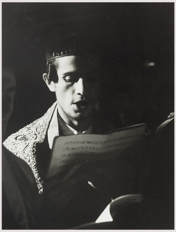 Roman Vishniac | Choir Singers in the House of Rabbi Baruch Rabinowitz ...