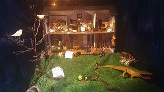 Ollie Gee: Without a Red Carpet - Ro2 Art Projects