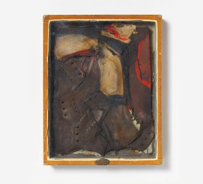 Artwork by Karl Fred Dahmen, Shoe collage, Made of Object box