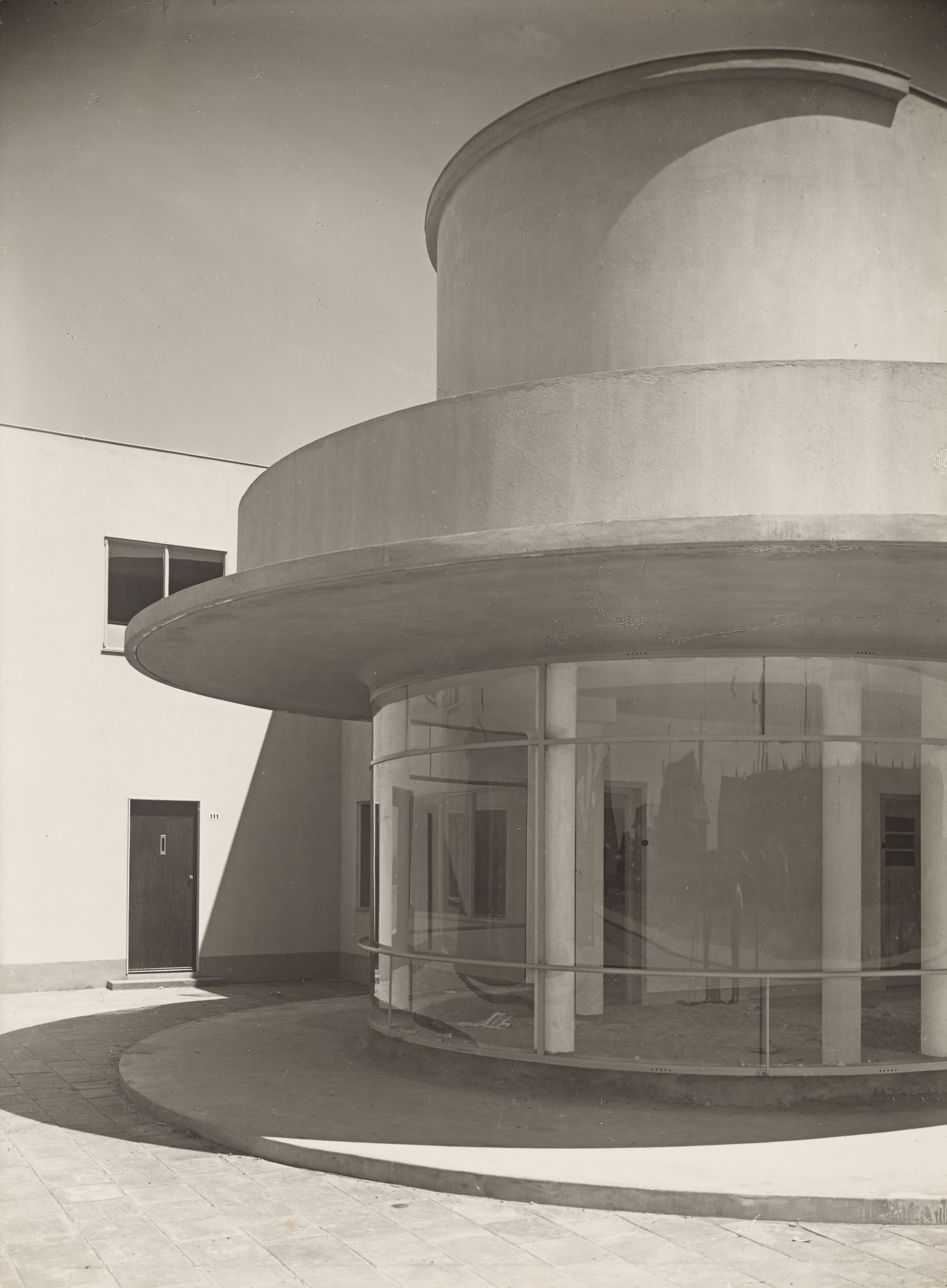 Evert Marinus van Ojen 3 works Housing complex at the beach in Hoek