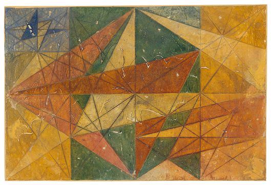 Konstruktion mit Überlagerungen von Keil und Sternformen in Rot und Grün über Ocker