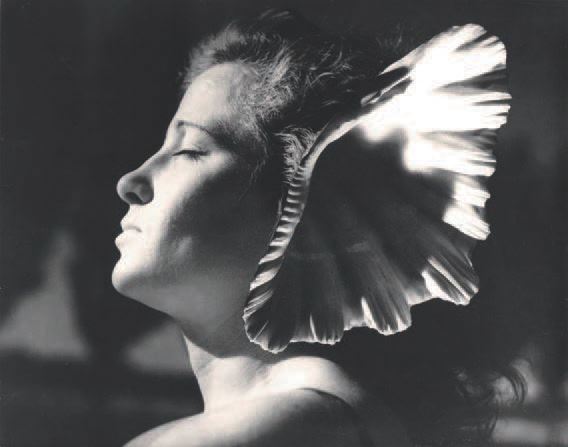 Jeanine Prévert à la conque, photomontage, 1938