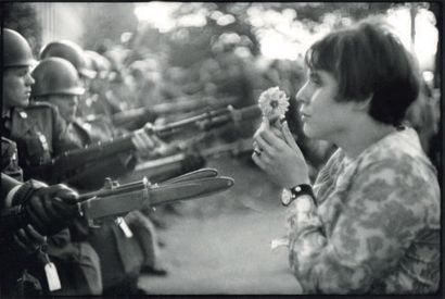 Riboud Marc Marche Pacifiste A Washington Contre La Guerre Du Vietnam 1968 Mutualart