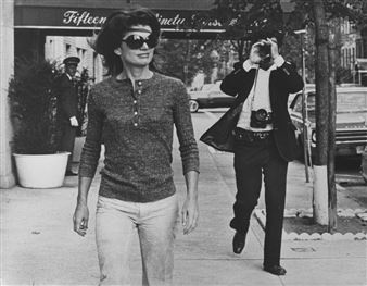 The History of Paparazzi Photographs, Beginning on the Streets of 50s Rome