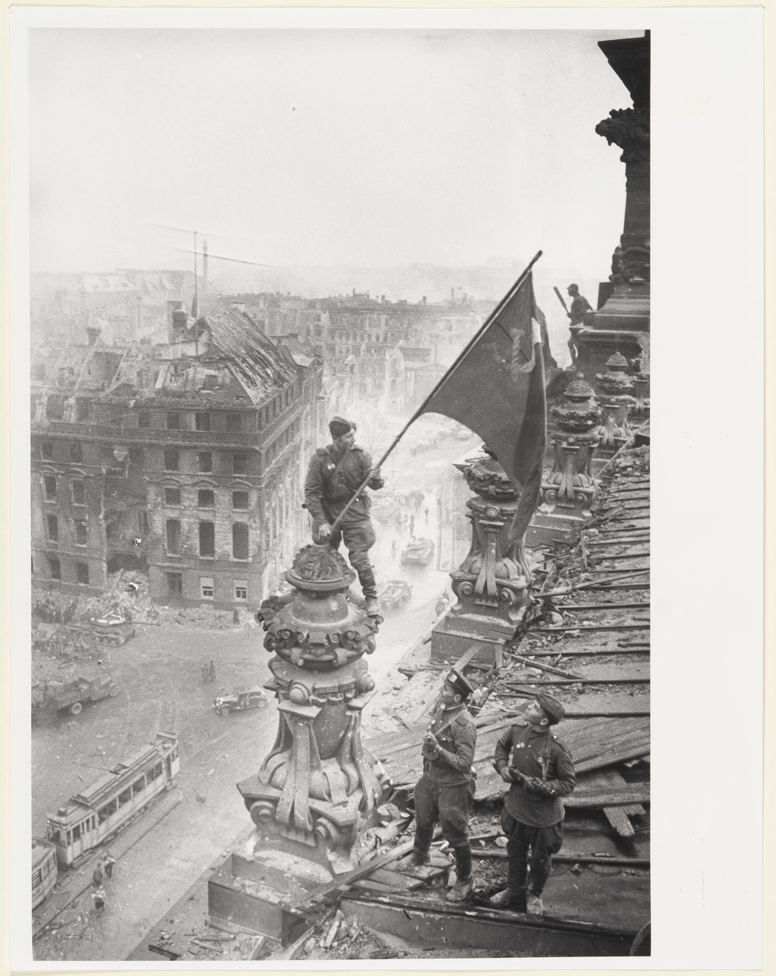фото водружения знамени над рейхстагом