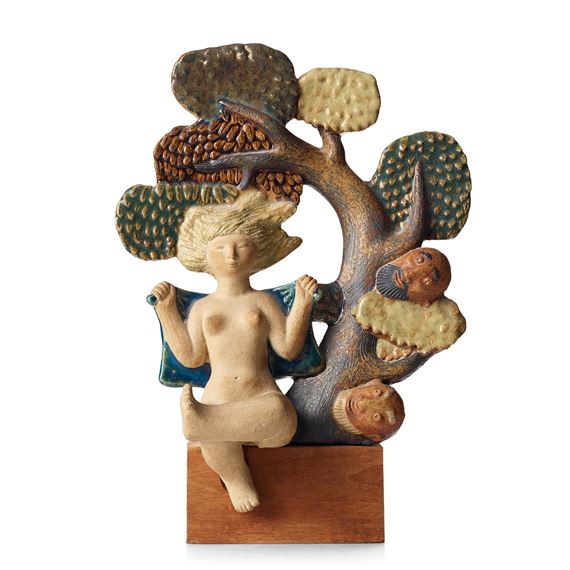 a stoneware sculpture, "Susanna i badet" by Stig Lindberg, 1940