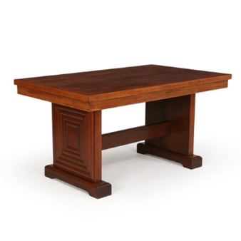 Dining table of patinated oak with extension and two extra leaves - Isidor Hörlin