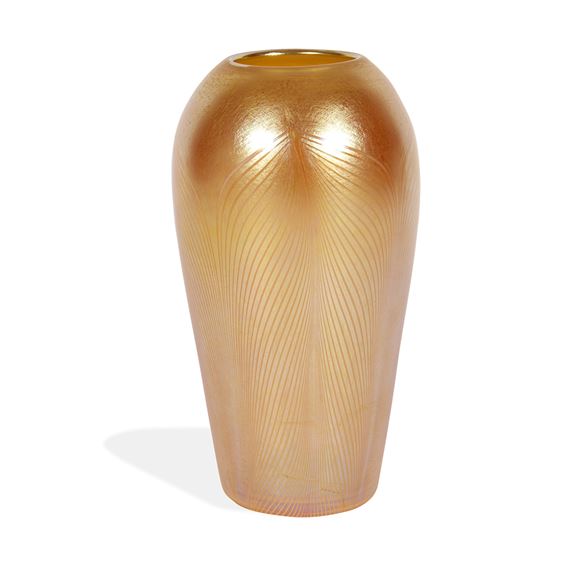 Unique Art Glass & Metal Company Pulled Feather tapered round vase