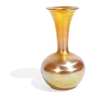 Bulbous bottle vase with flared neck rim, #1716-12 - Vineland Flint Glass Works