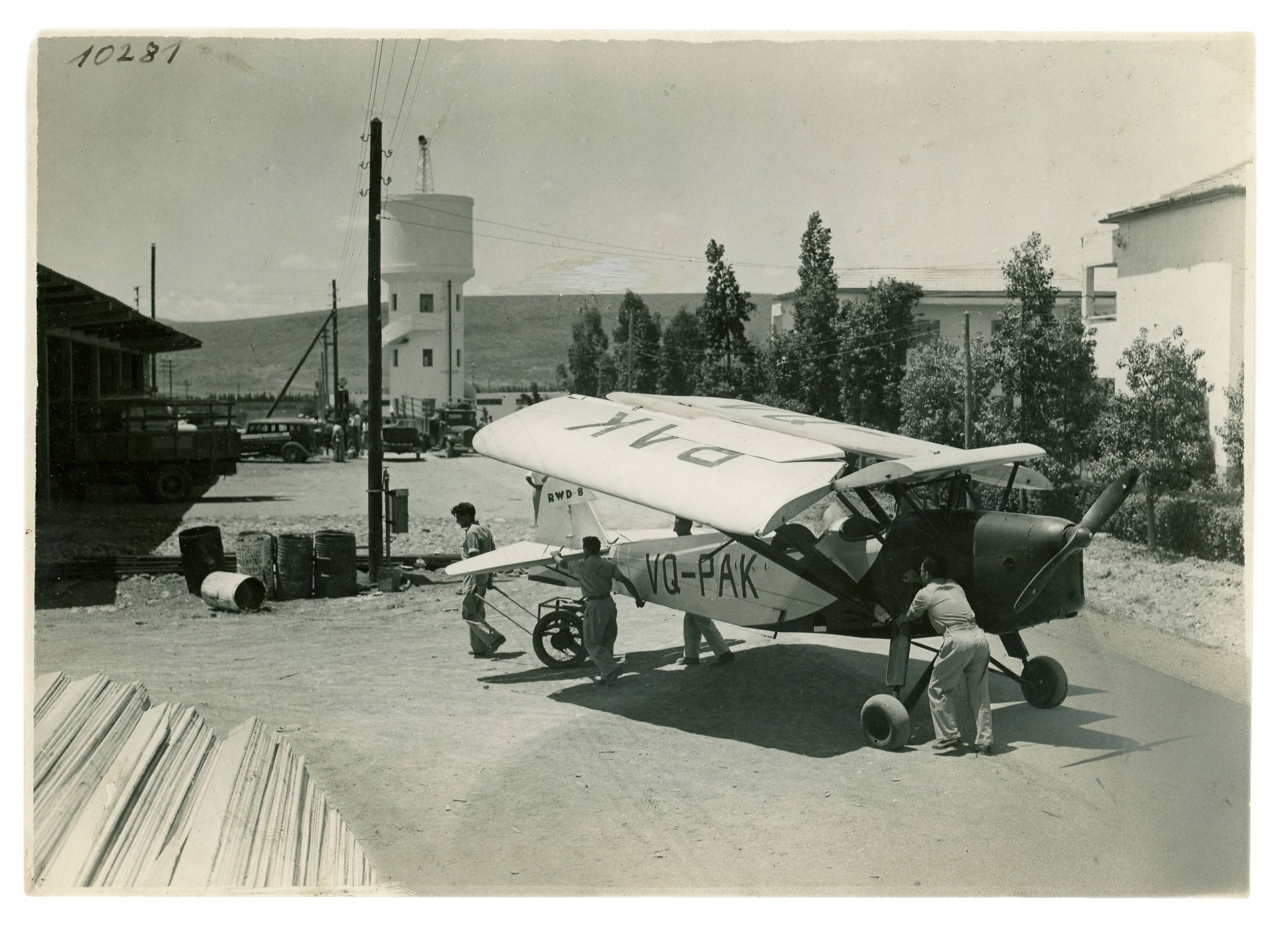 Aviation in Palestine by Zoltan Kluger, 1939