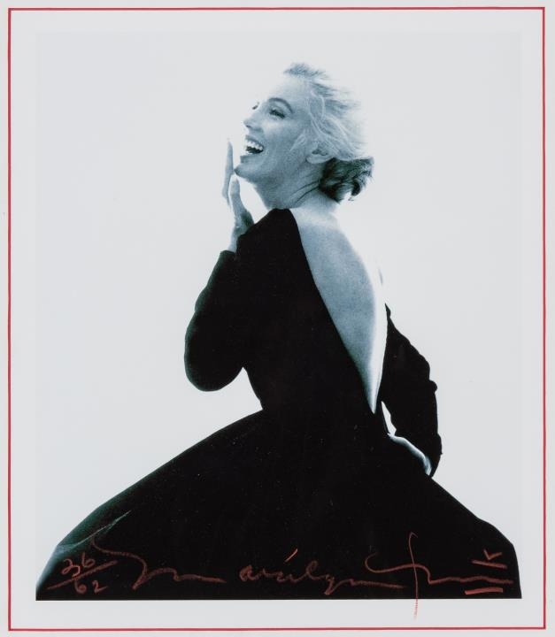▷ Marilyn boob falling out by Bert Stern, 2009, Photography