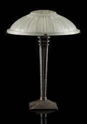 Leferforgé | Lampe de table en fer forgé et capeline de verre moulé ...
