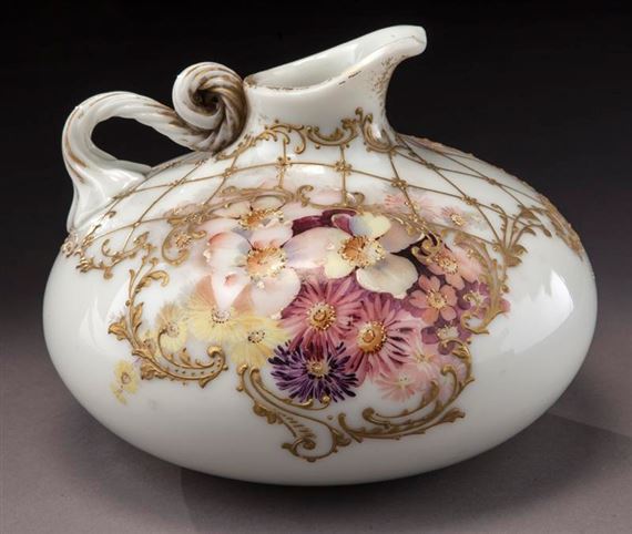 Mt. Washington Colonial Ware squatty ewer