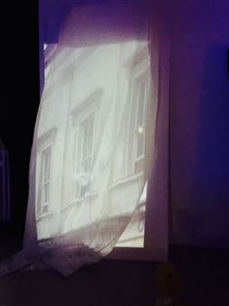 Ty Trias: Between the light and the line - Galería Estampa