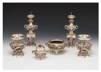 6 WORKS: A SILVER BUDDHIST TOOLS WITH FLOWERS AND BIRDS PATTERN - Yasuhiro Murata