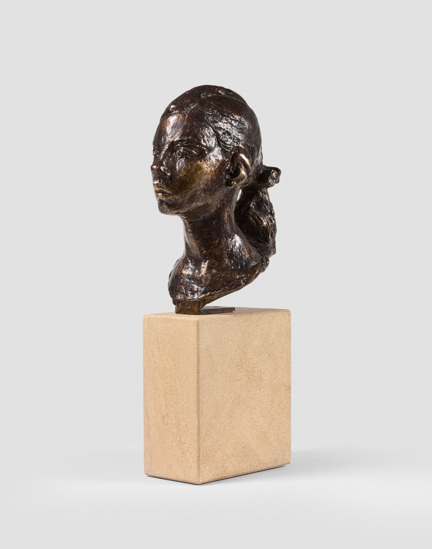 Artwork by Léon Indenbaum, Portrait de jeune créole, Made of Bronze with brown and golden shades patina
