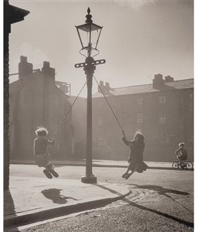 La Ronde - Karl M. Hughes