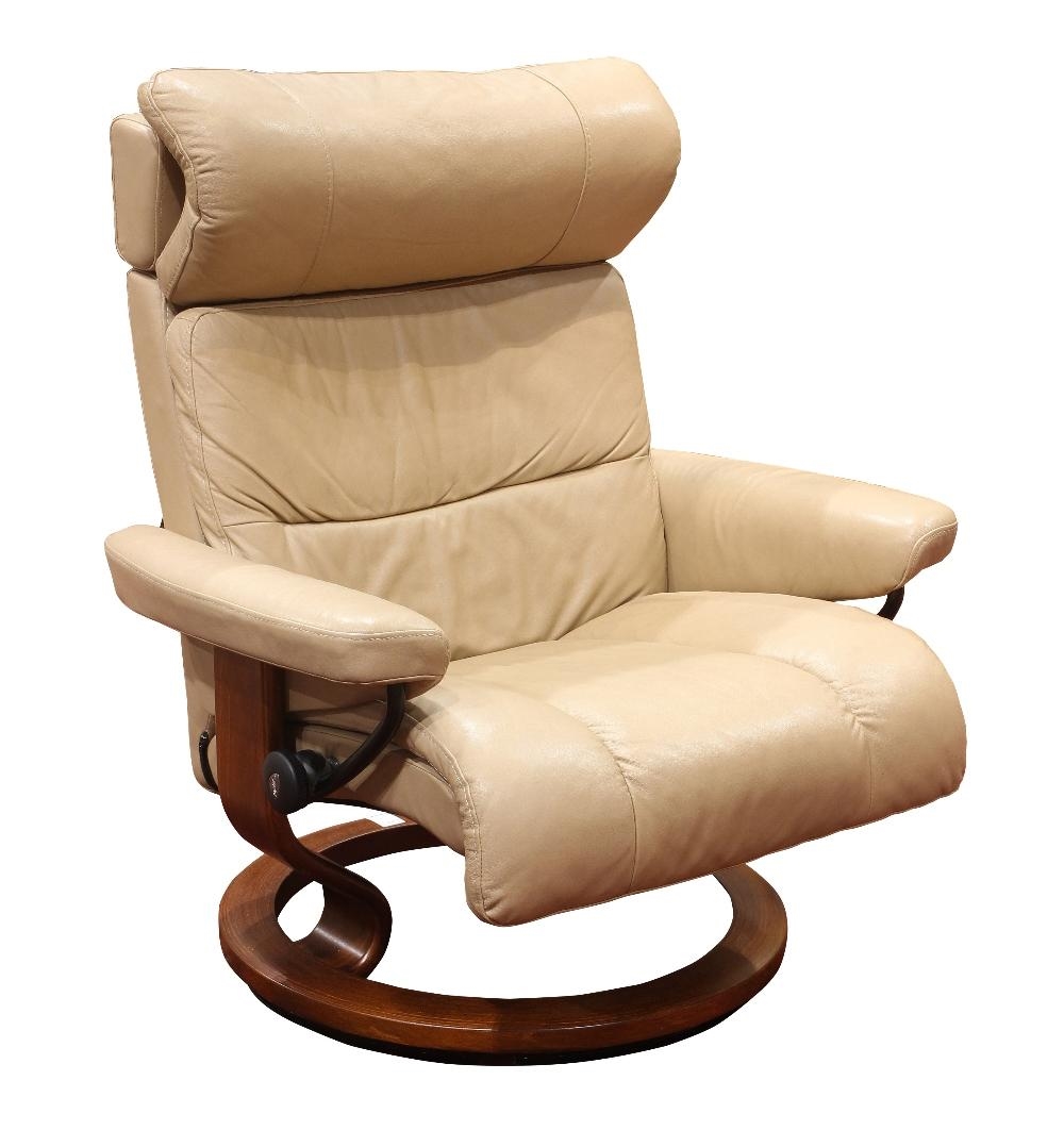 J. E Ekornes Norway stressless leather Zero Gravity lounge chair